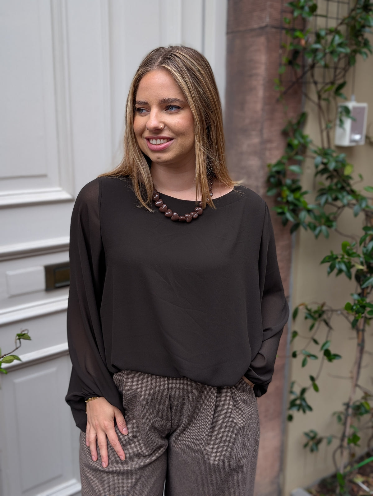 Hilde blouse met elastiek onderin - Bruin