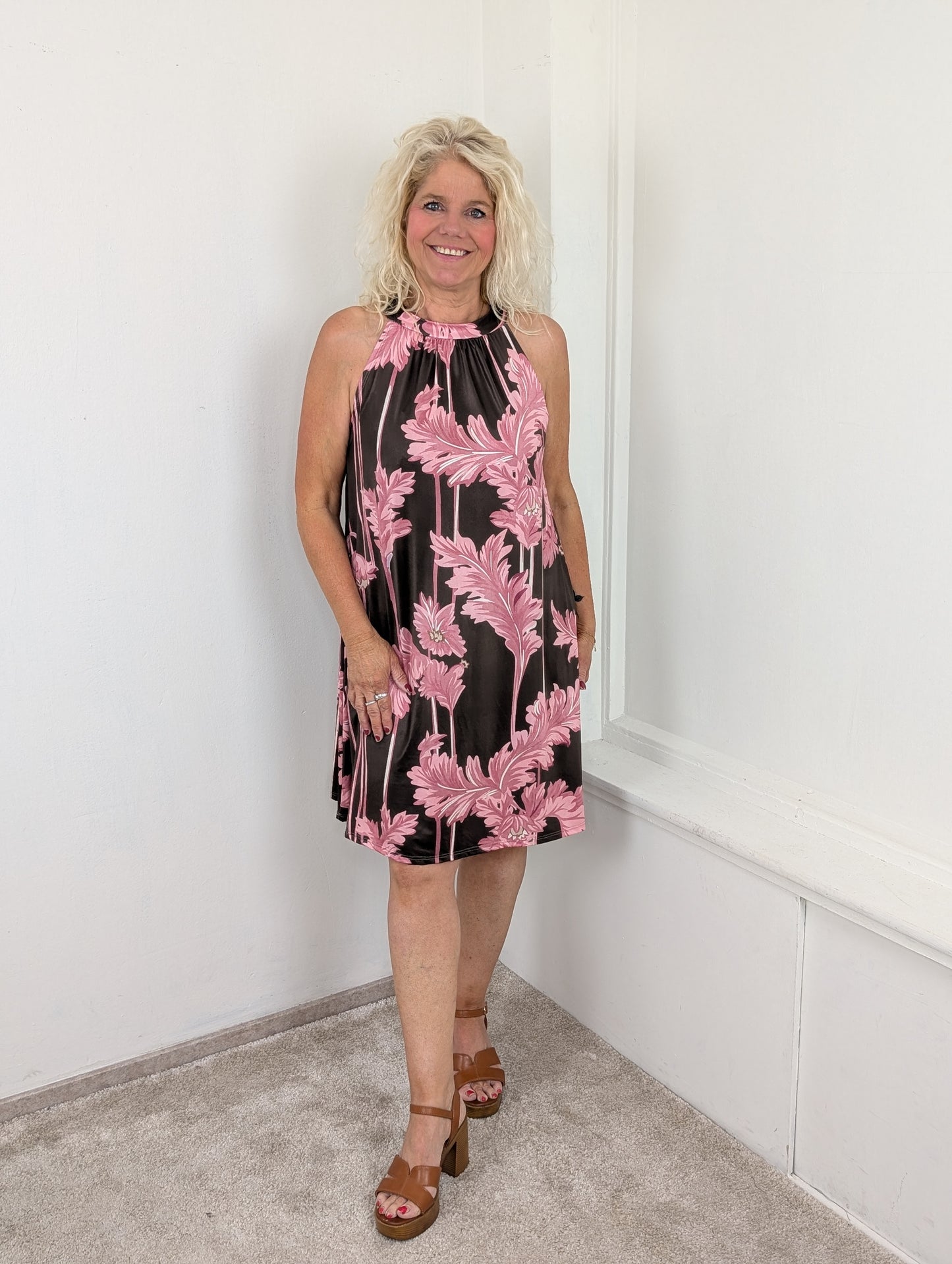 Halterjurk bloemenprint Emma - Bruin/Roze