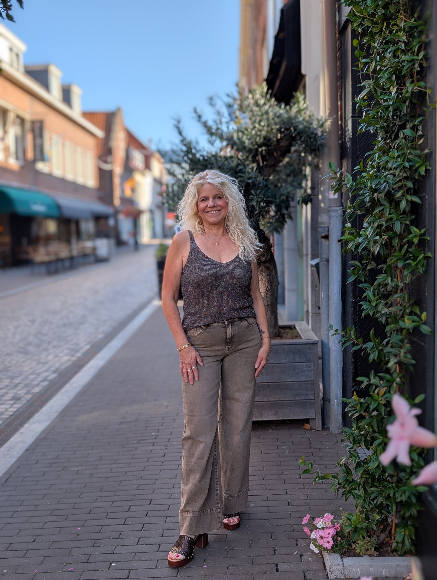 Sparkle Knit Top - Bruin