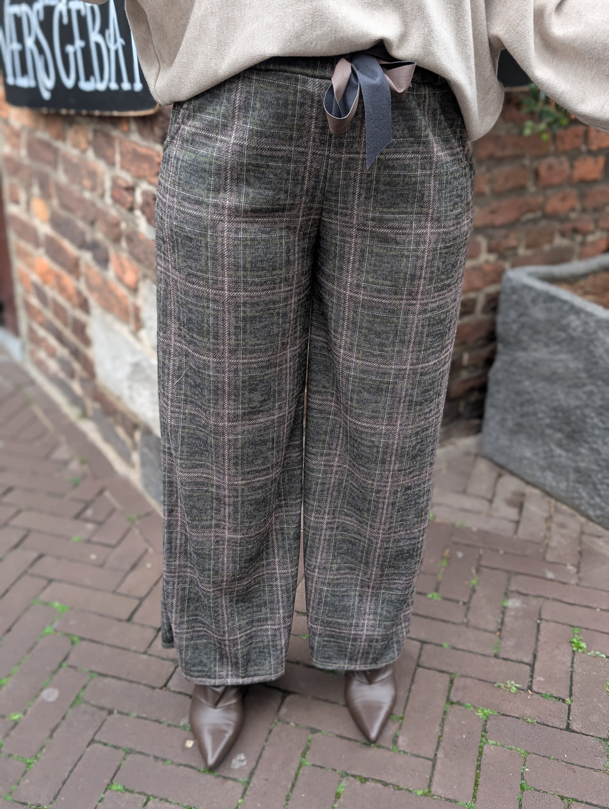 Lian Geruite pantalon met strikceintuur - Groen / camel / creme