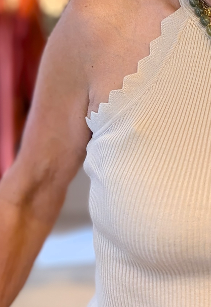 Top met ribstructuur