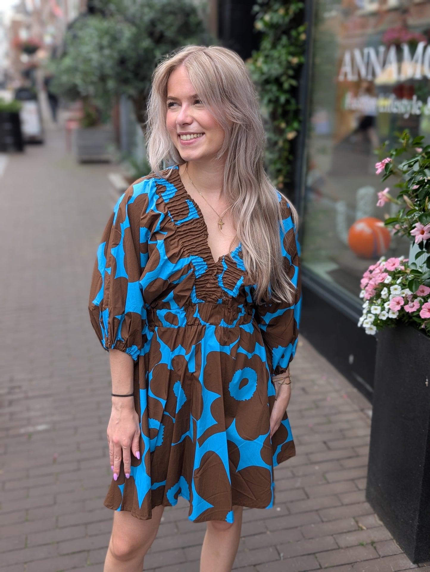 Korte jurk met smok details - Bruin/Blauw