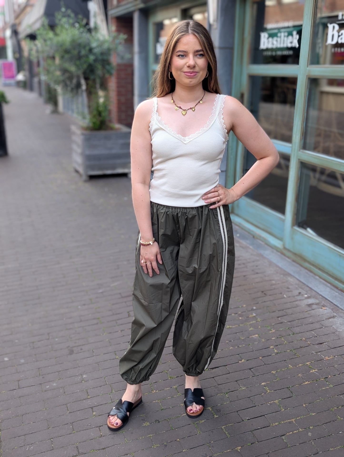 Sport ballon broek met biesjes - Army groen