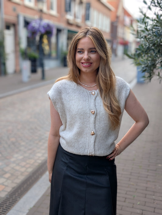 Amalia gebreid gilet met hartjes knopen - Beige