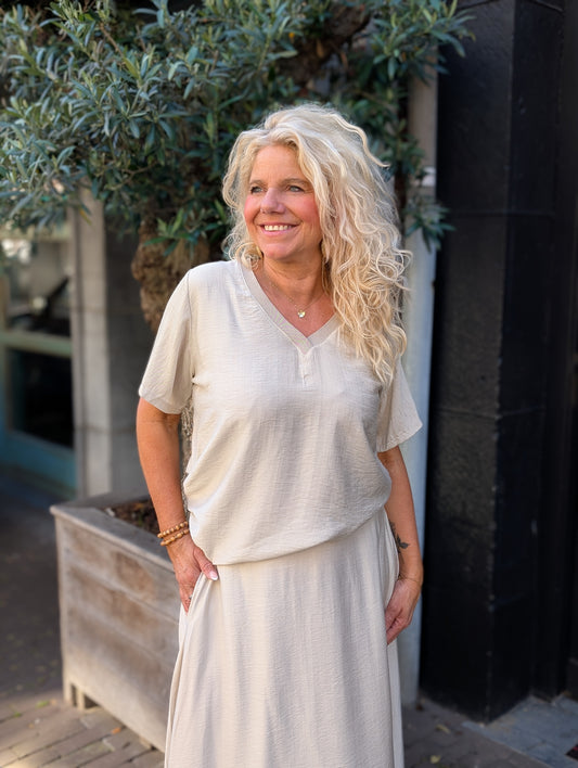 Noor shirt met v-hals - Beige
