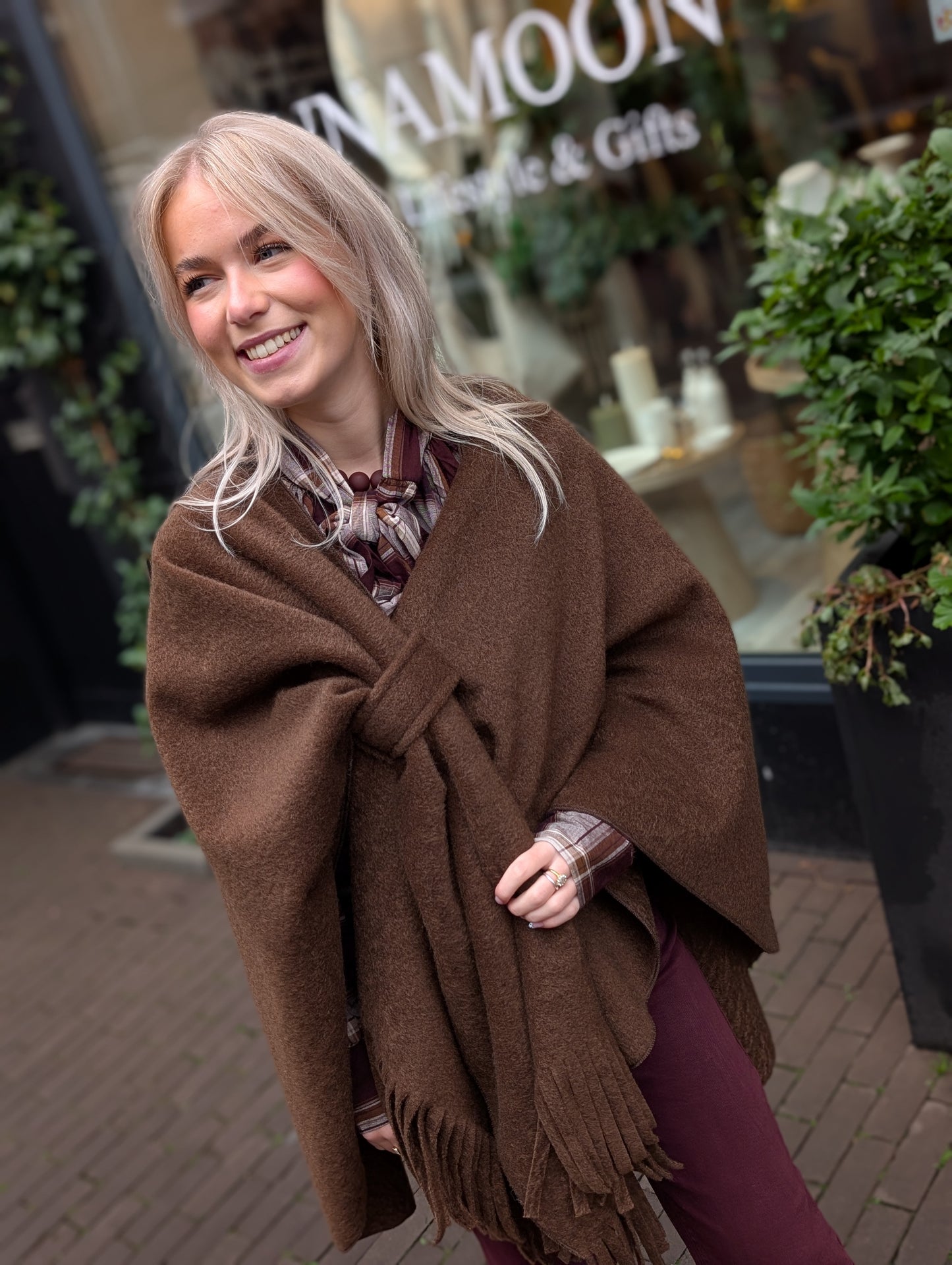 Poncho Bella - Bruin