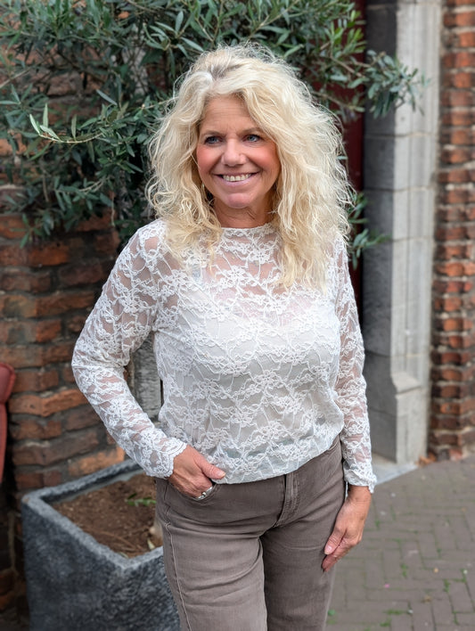 Amy kanten top grotere maat - Ecru