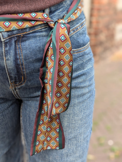 Brielle vintage & scarf Red Button