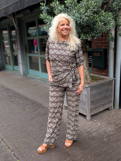 Welty strik top - Print motief / Bruin tinten