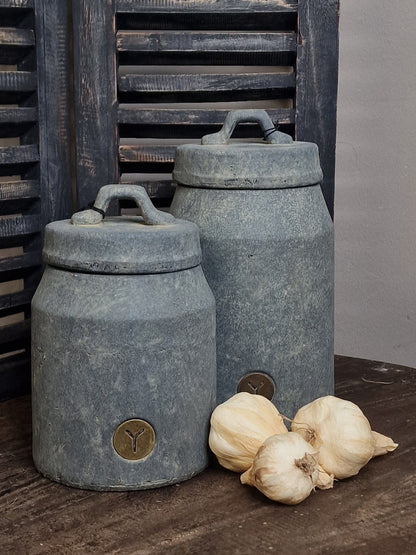 Brynxz Pot and Top Maj. Vintage L D.15 H.26