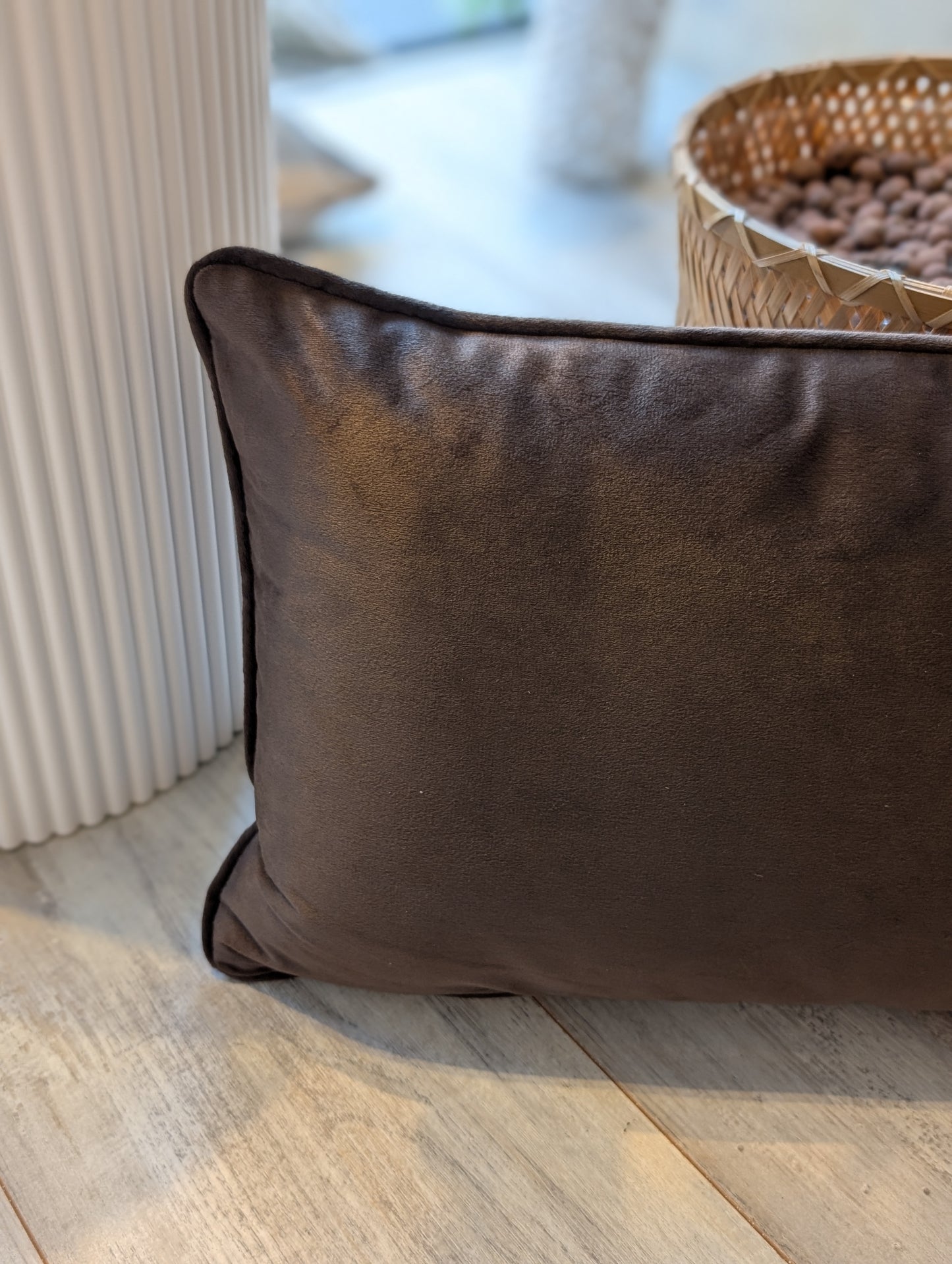 Finn kussen 30x50 cm. - Chocolate martini