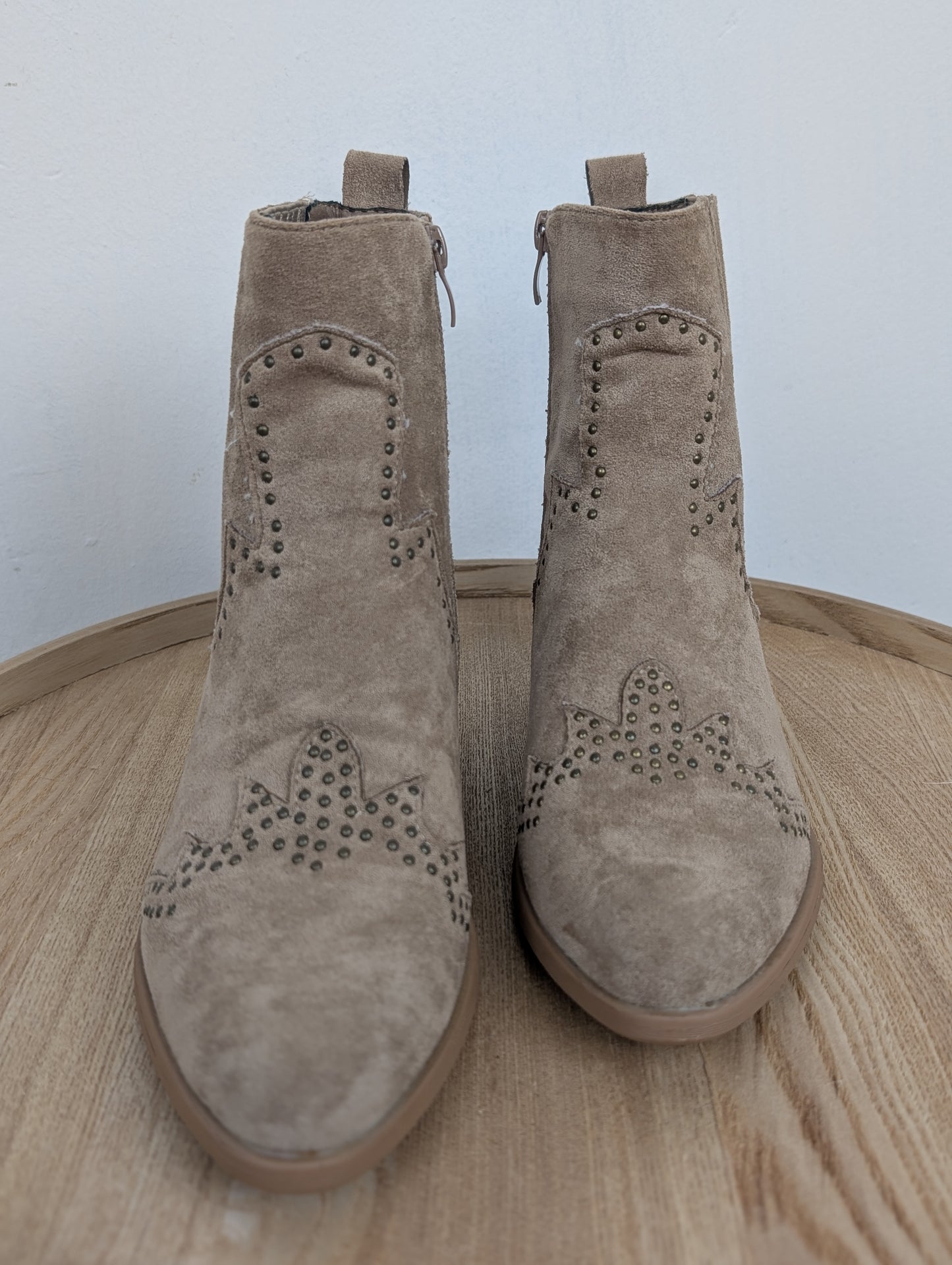 Sabrina Laarzen studs - Beige