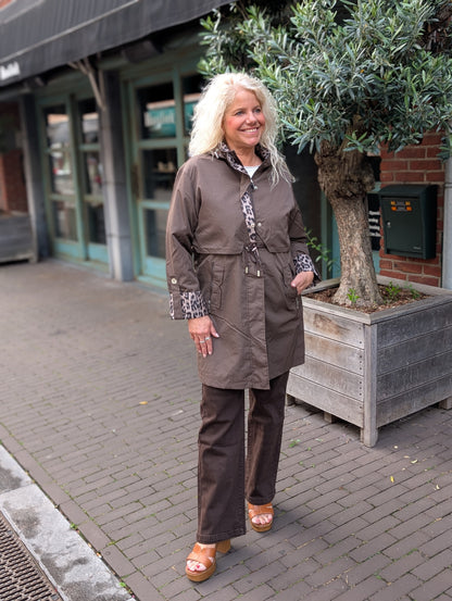 Pamela regenjas - Donker bruin  / panter