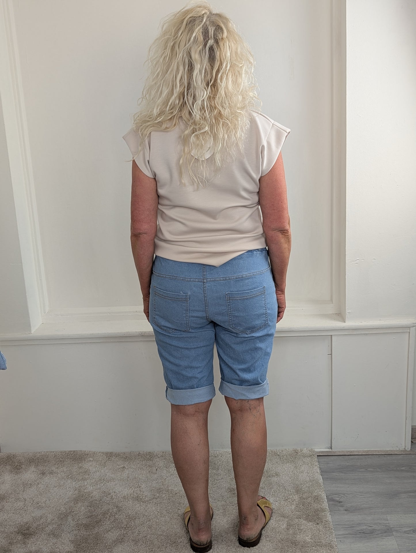 Karina jeans short met riem - Lightstone