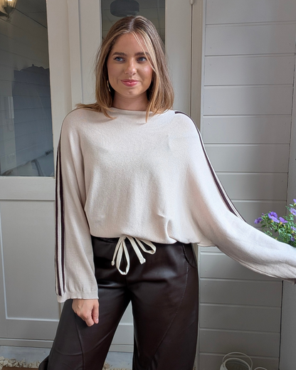 Karin Sweater met Streep Details - Ecru/Bruin