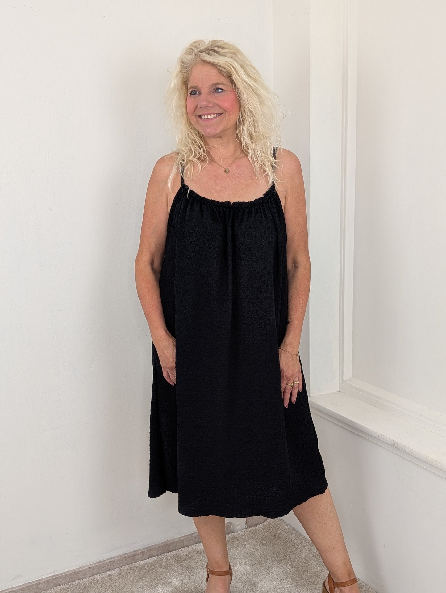 Amalfi crincle dress - Zwart