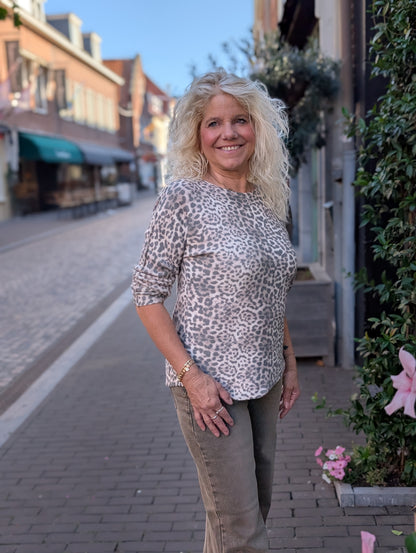 Nara panter motief trui