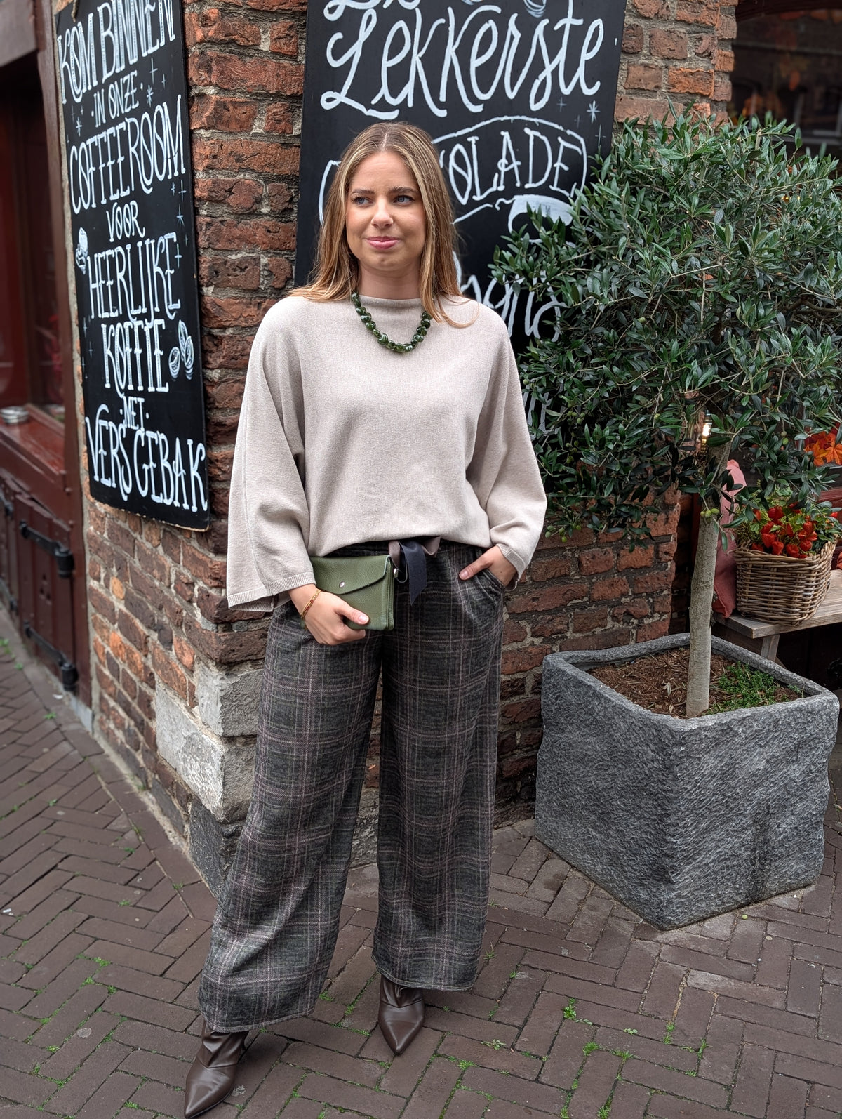 Lian Geruite pantalon met strikceintuur - Groen / camel / creme