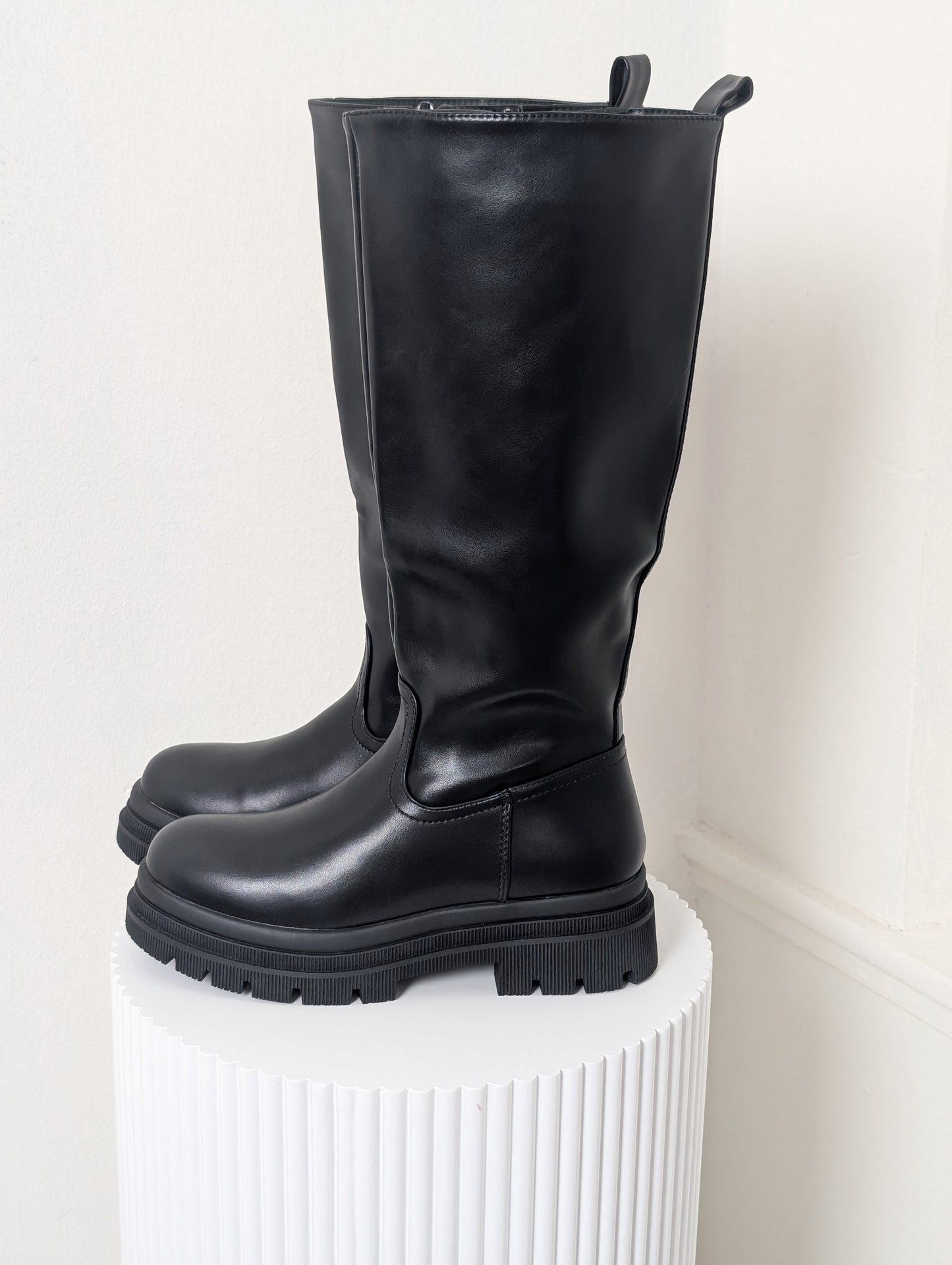 Hoge laarzen met rits - Zwart