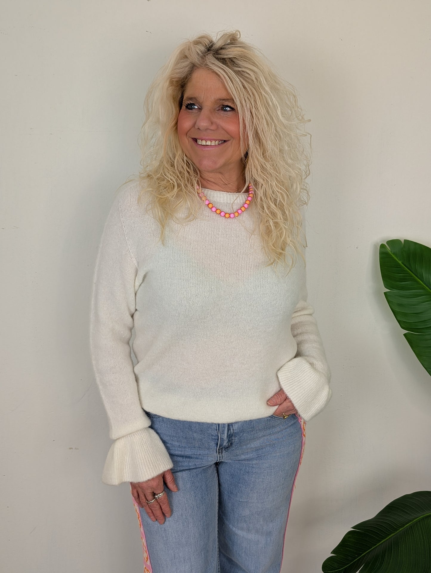 Fijn gebreide trui met ruffle mouwen - Off White