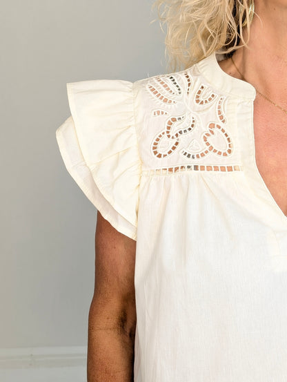 Skyla Ruffle blouse Top - Ecru