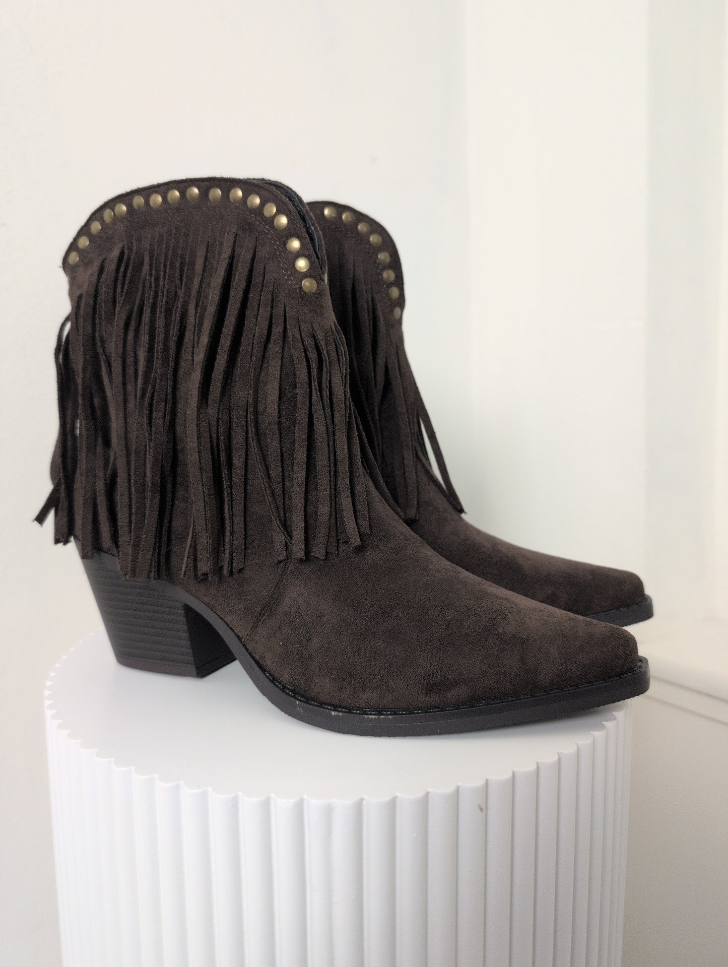 Laarzen met gouden studs en franjes - Bruin