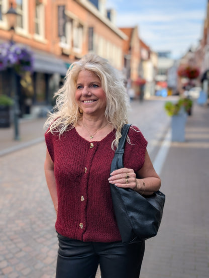 Amalia gebreid gilet met hartjes knopen - Bordeaux rood