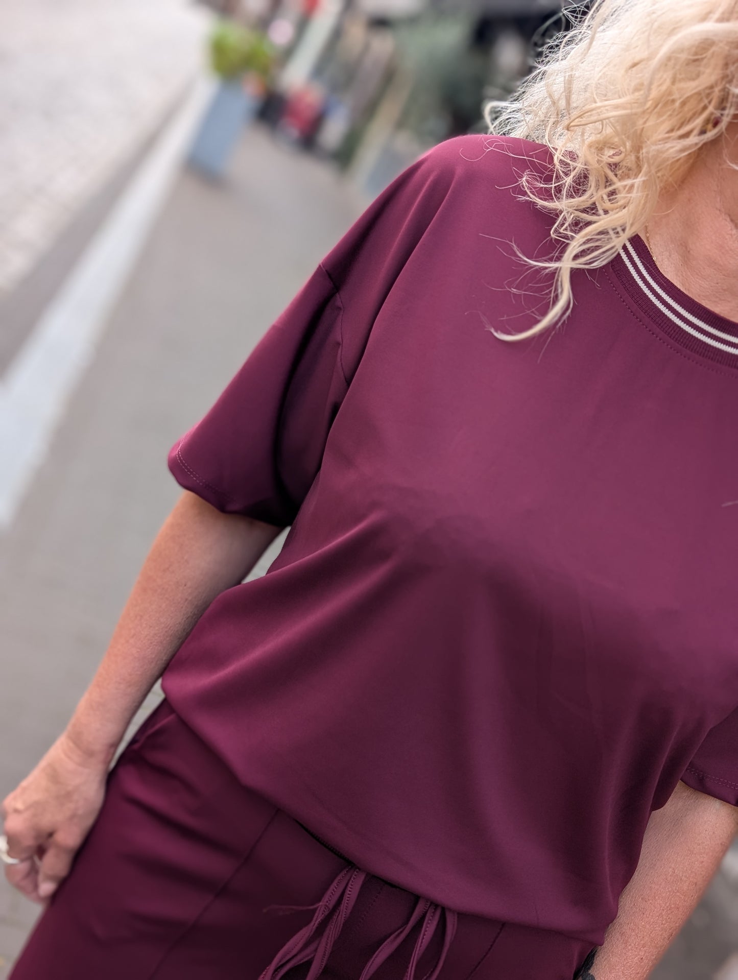 Travel shirt Linda met bies - Wijnrood