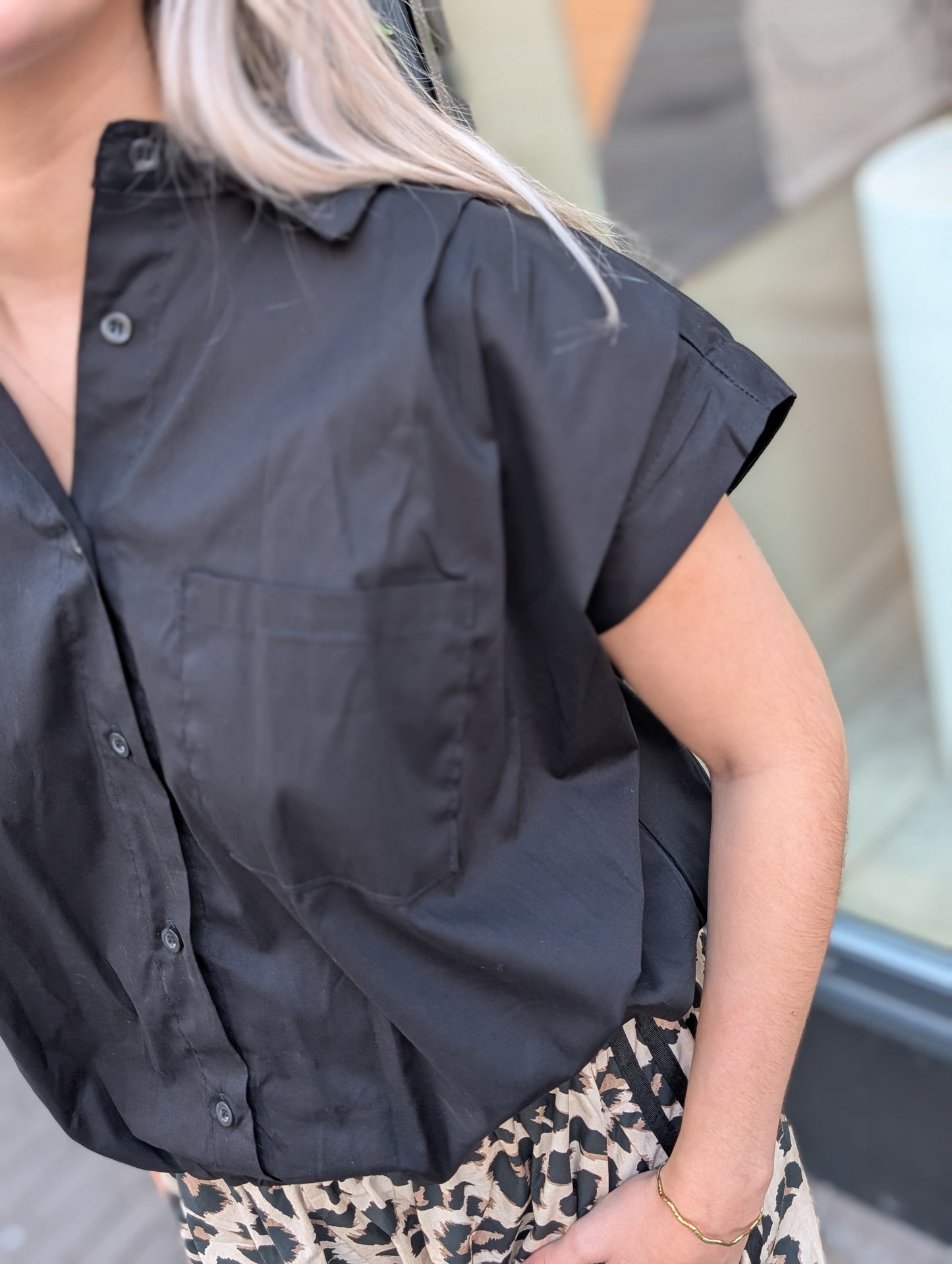 Bo blouse top met elastiek onderin - Zwart