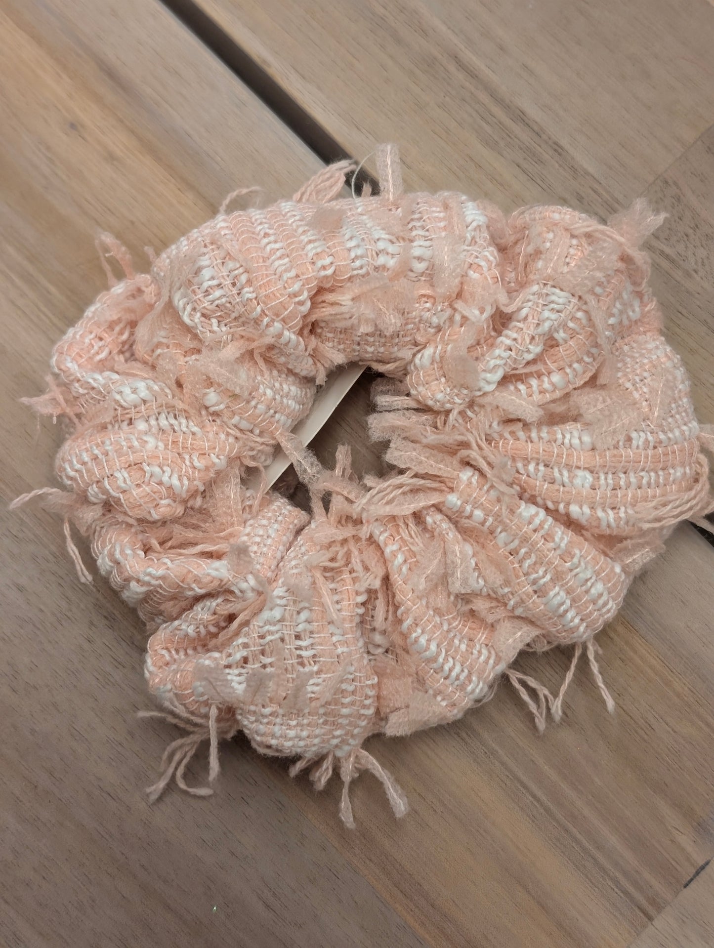 Roze scrunchie