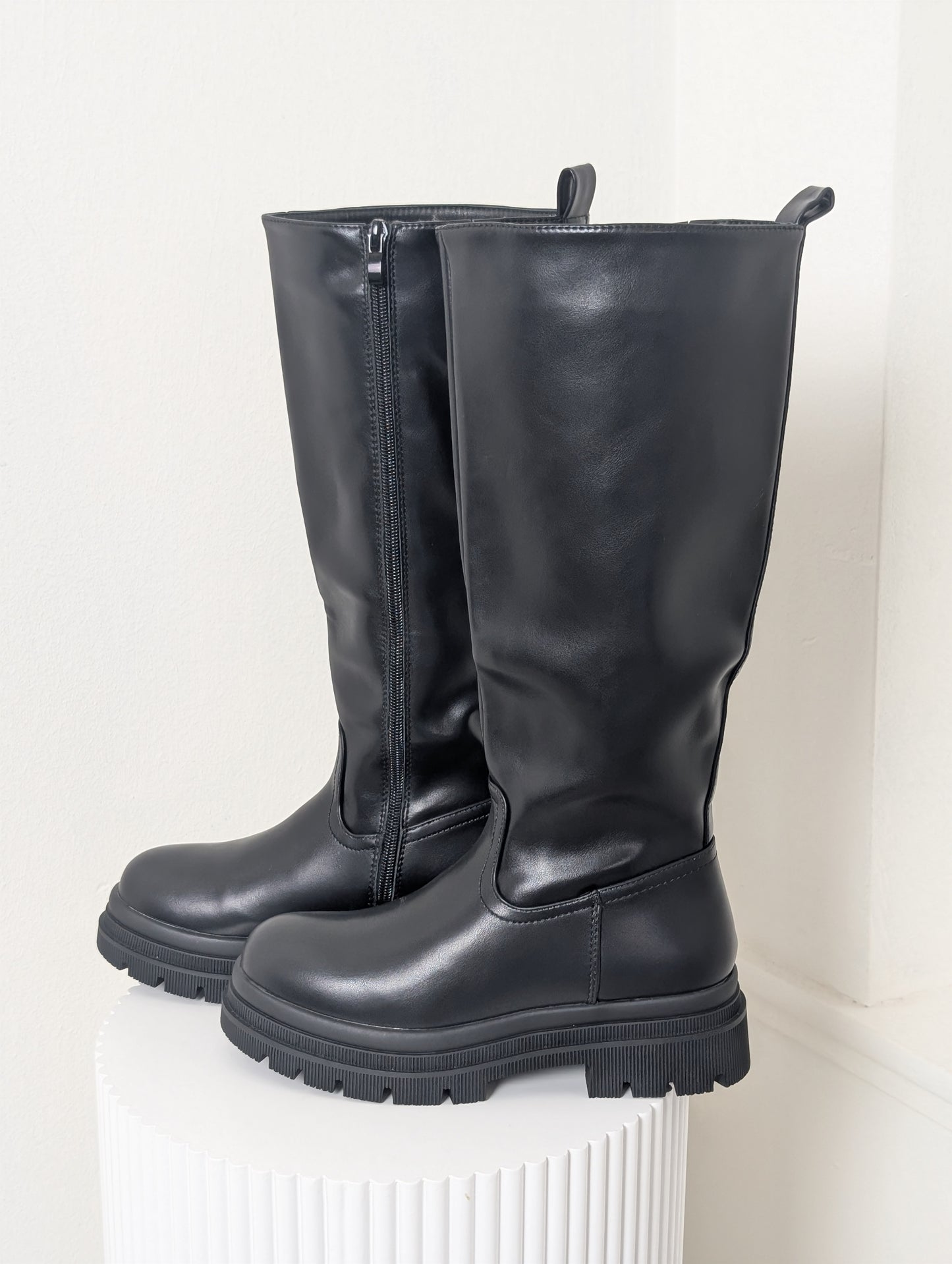Hoge laarzen met rits - Zwart