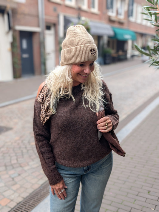 Gebreide muts met panter hartje - Bruin