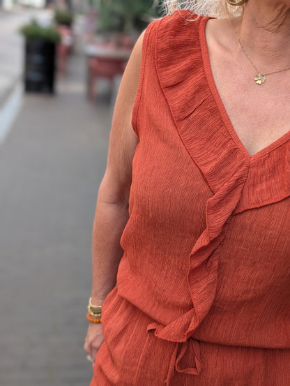 Patty ruffle top met v-hals - Brique orange