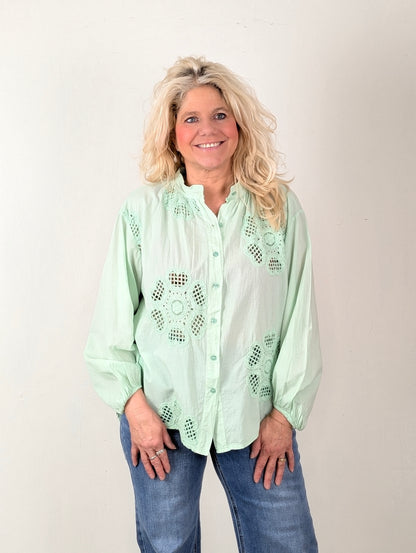 Yara blouse met opengewerkte bloemen  - Mint groen