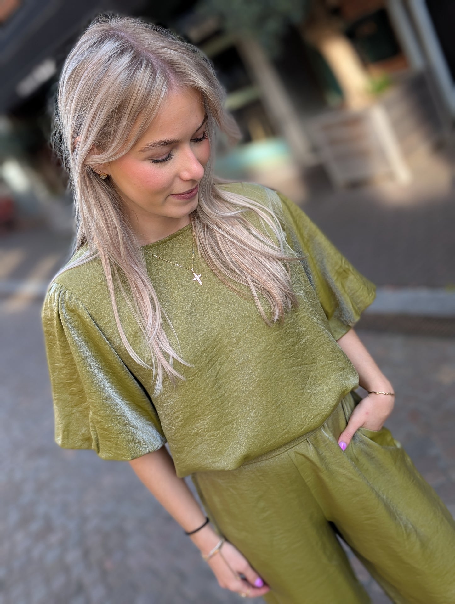 Zusss satijnen top met pofmouw