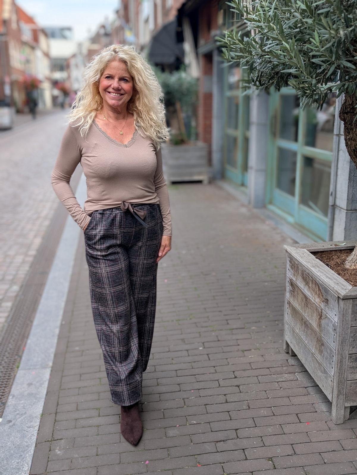 Lian Geruite pantalon met strikceintuur - Bruin / taupe / bordeaux