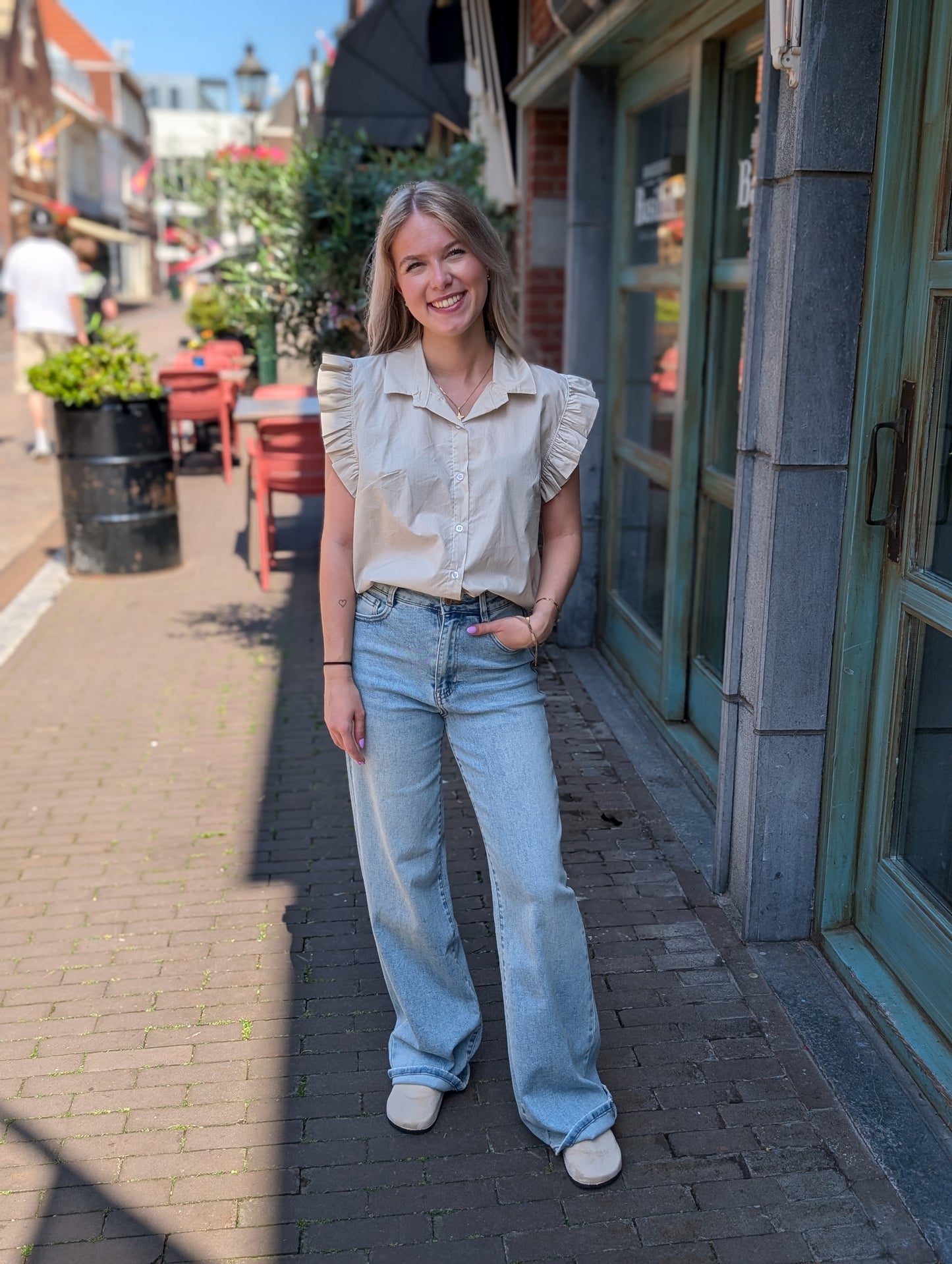 Vera ruffle top - Beige