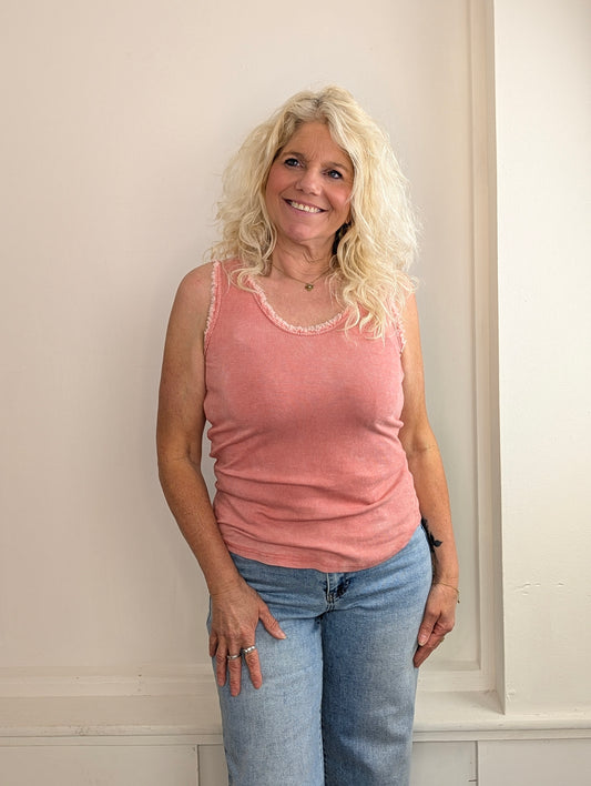 Frayed Edge Ribbed Top - Zalm