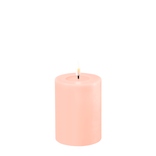 Led stomp kaars - licht roze 7,5x10 cm
